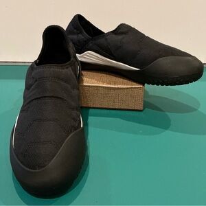 CAT Textile Slip-On Shoes Black Slip-Ons Men’s Size 7